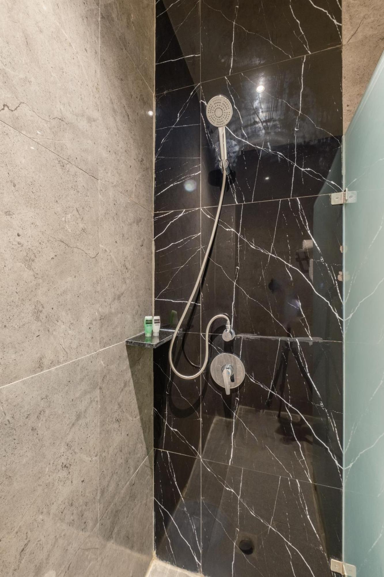 Dejavu 2.0 Hotel Bajo Komodo Labuan Bajo Exterior foto